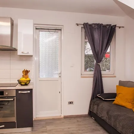 Miki - City Center With Large Balcony